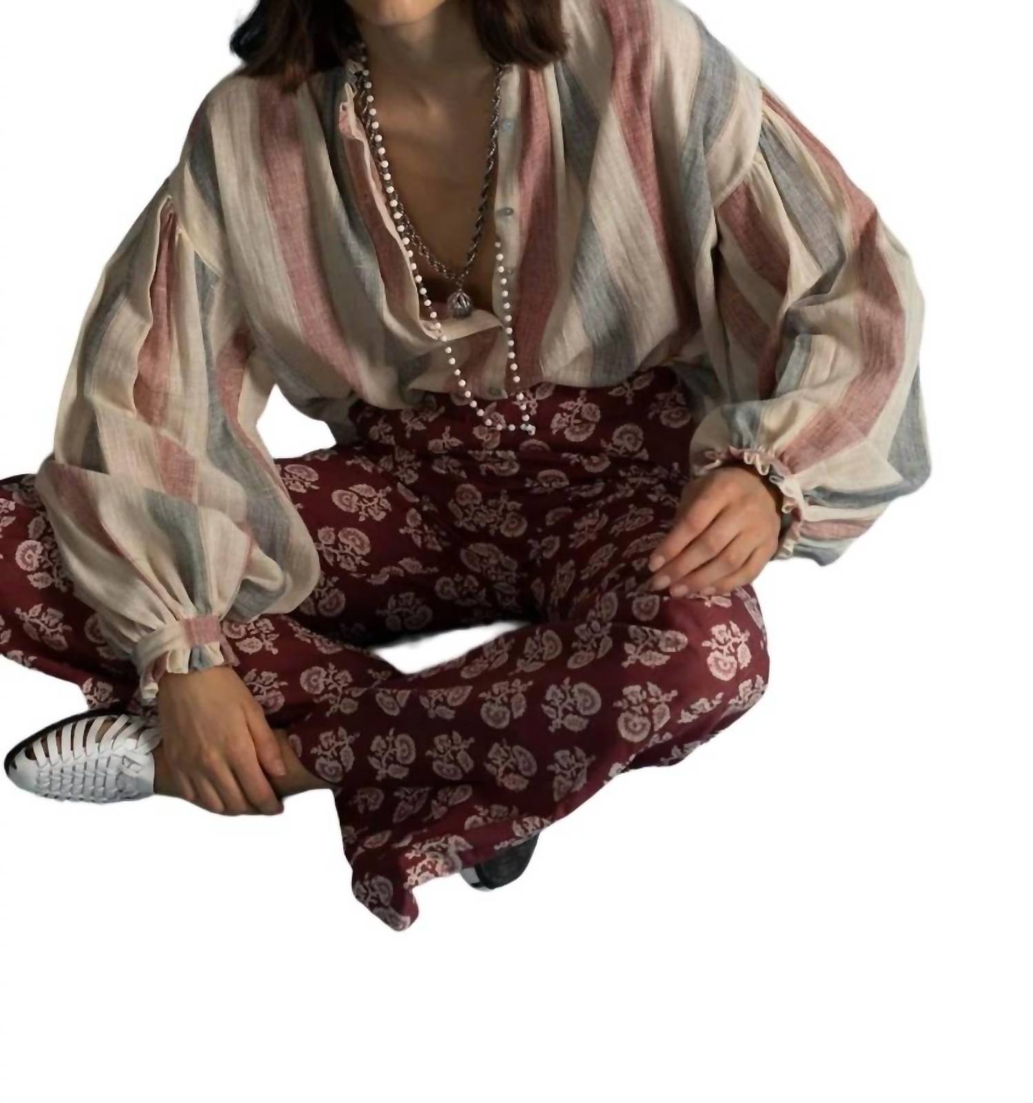 Блузка поэта в бело-красно-синем цвете Britannia ALIX OF BOHEMIA
Блузка поэта в бело-красно-синем цвете Britannia ALIX OF BOHEMIA