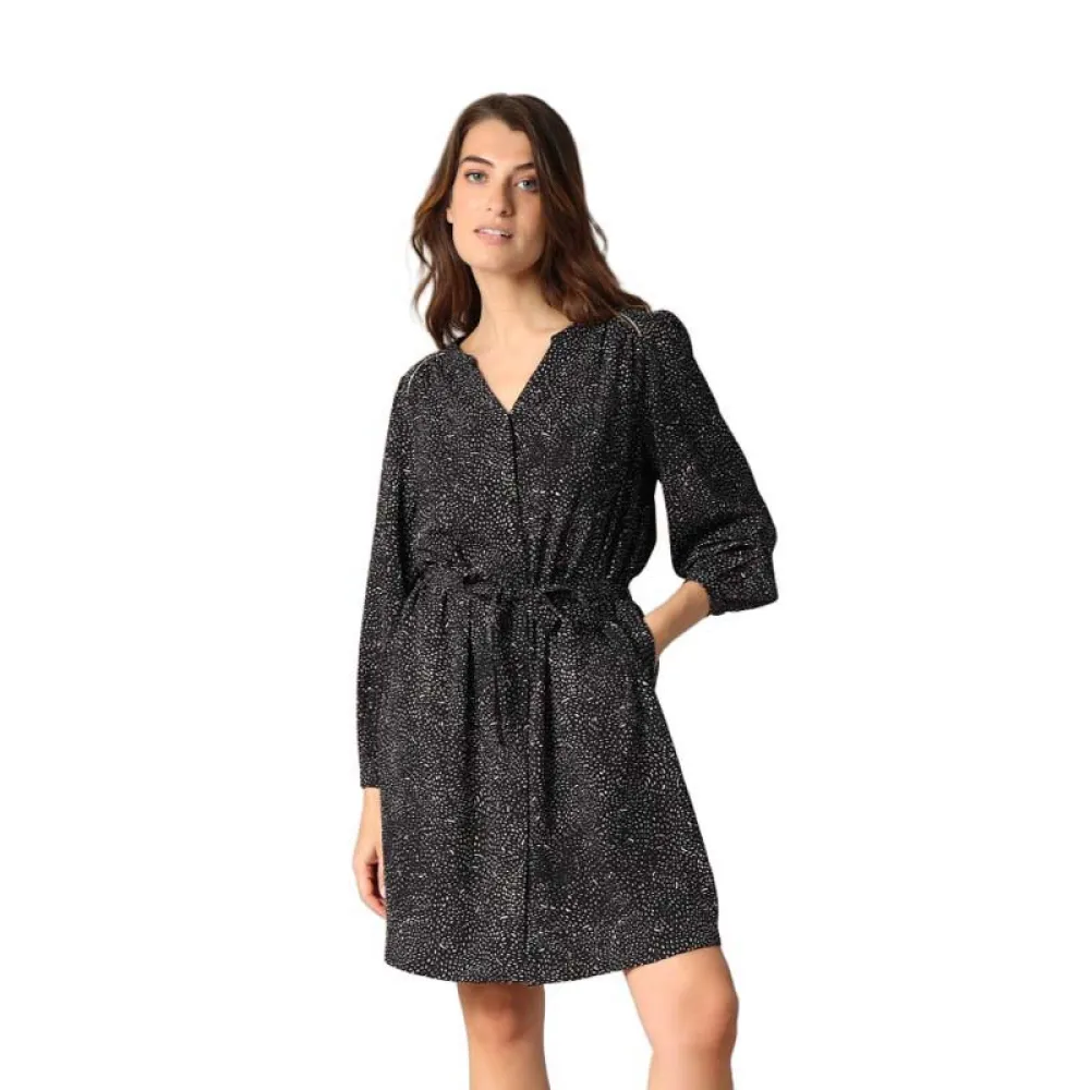 Платье Deeluxe Lily long sleeve short, черный
Платье Deeluxe Lily long sleeve short, черный