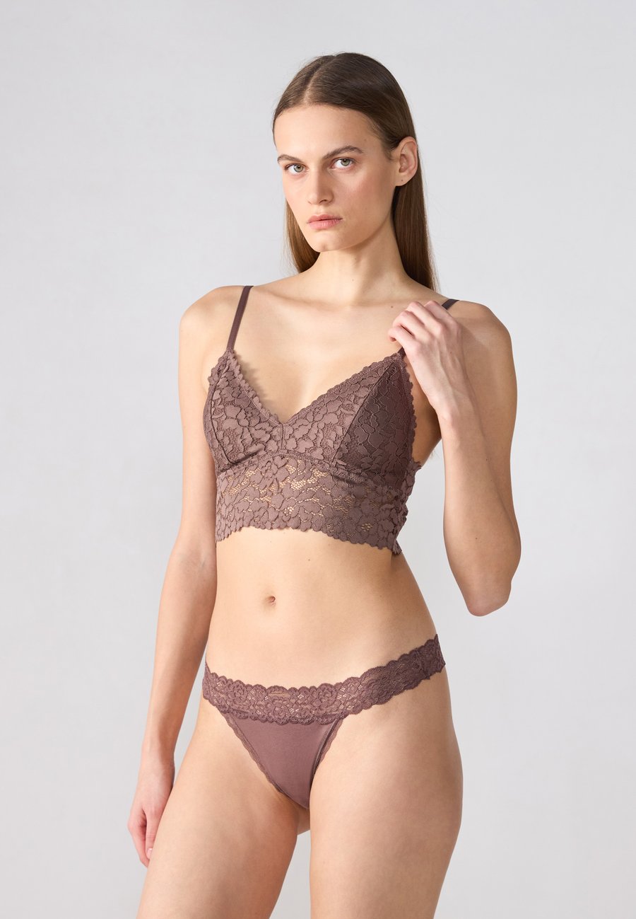 Трусы Anna Field 7 PACK, Dark Blue/Stone/Brown/Dark Blue
Трусы Anna Field 7 PACK, Dark Blue/Stone/Brown/Dark Blue