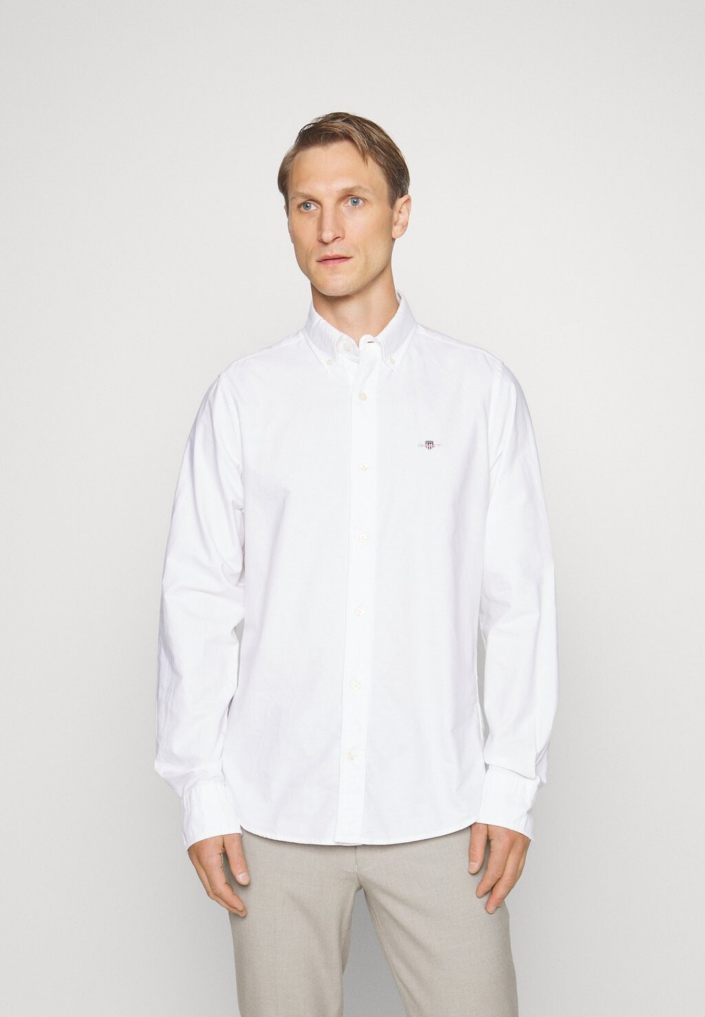 Рубашка SLIM OXFORD SHIRT GANT, белый
Рубашка SLIM OXFORD SHIRT GANT, белый