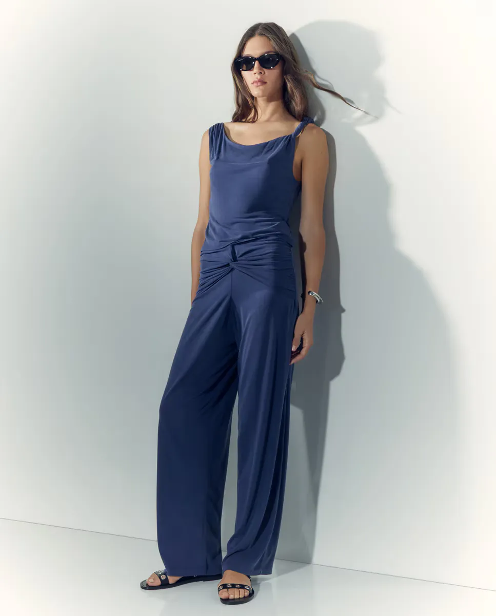 Женские брюки свободного кроя с завязками Tintoretto, темно-синий
Женские брюки свободного кроя с завязками Tintoretto, темно-синий