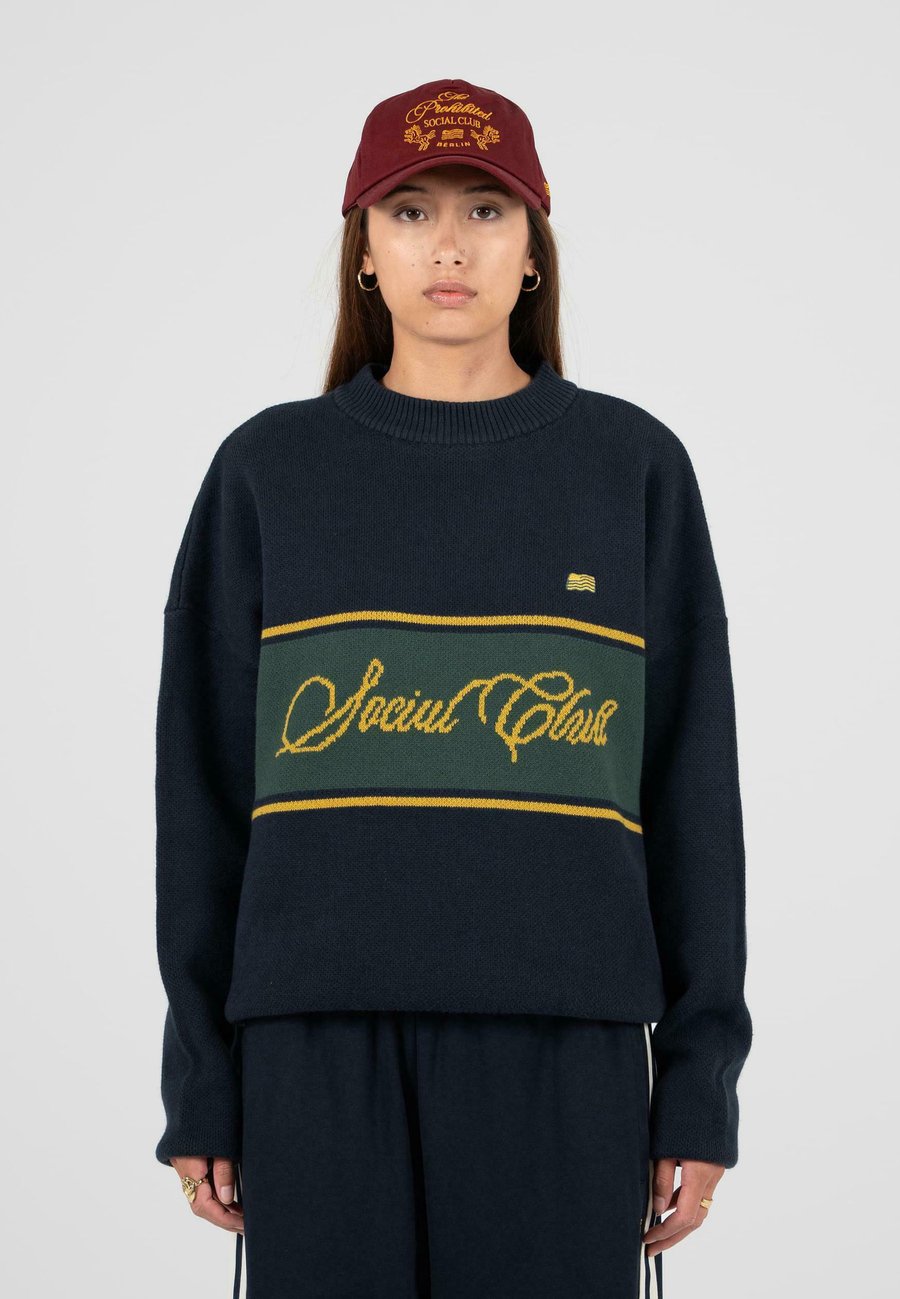 Джемпер PROHIBITED Jumper, Navy/Dark Blue
Джемпер PROHIBITED Jumper, Navy/Dark Blue