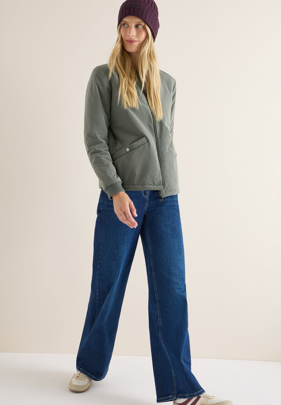 Шапка Cecil UNIFARBE, Dark Purple
Шапка Cecil UNIFARBE, Dark Purple