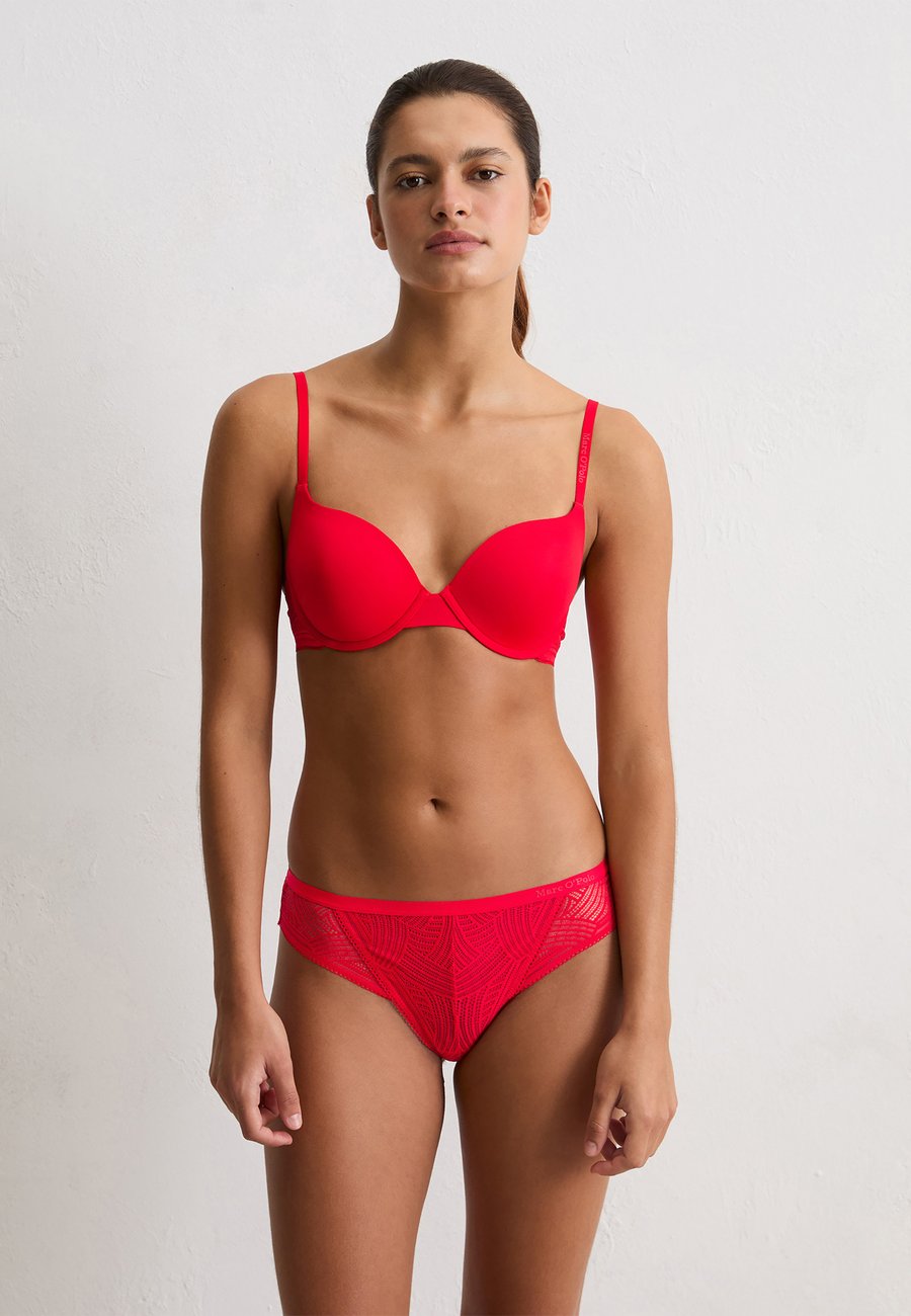 Бюстгальтер Marc O'Polo Underwired bra, Bright Red/Red
Бюстгальтер Marc O'Polo Underwired bra, Bright Red/Red