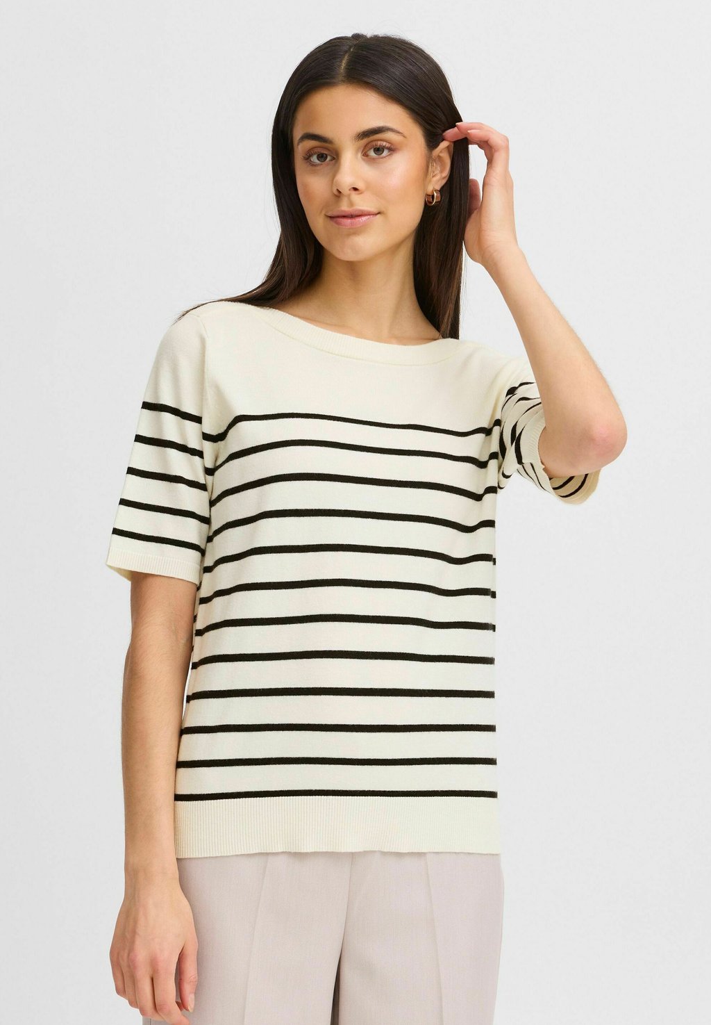 Футболка с принтом FRADDI Fransa, черный
Футболка с принтом FRADDI Fransa, черный