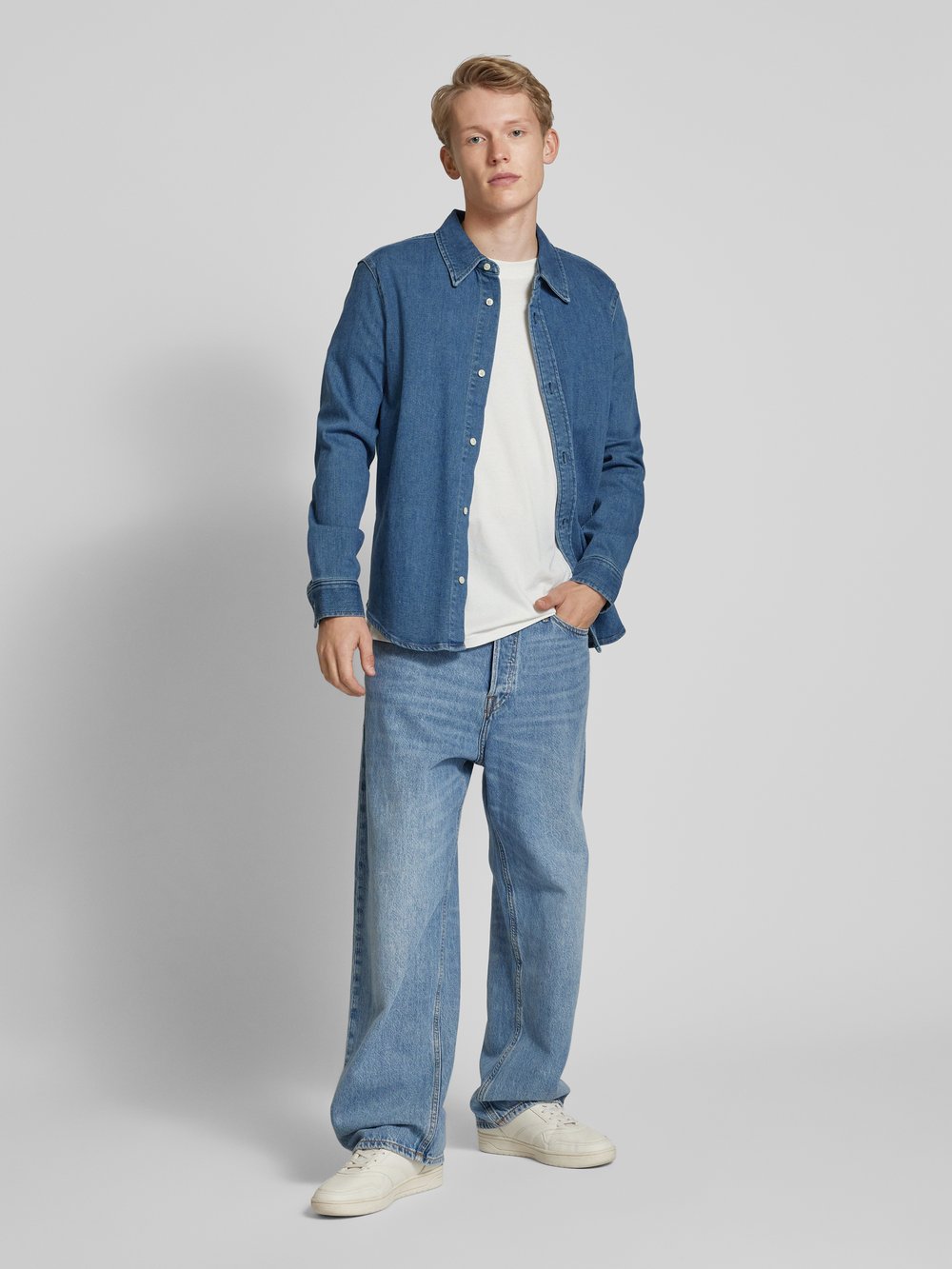 Рубашка джинсовая облегающего кроя с воротником Kent Calvin Klein Jeans, синий
Рубашка джинсовая облегающего кроя с воротником Kent Calvin Klein Jeans, синий