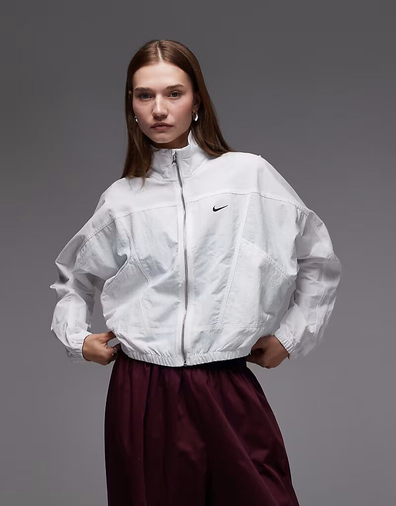 Куртка Trend Everything тканая белого цвета Nike
Куртка Trend Everything тканая белого цвета Nike