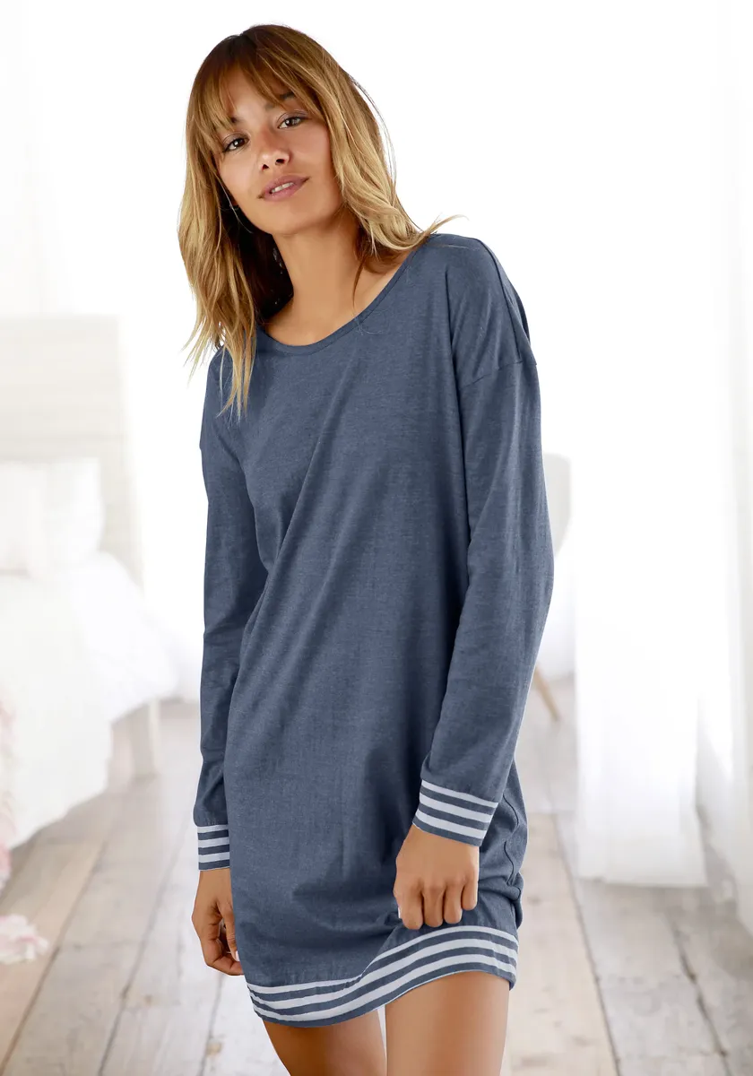 Ночная рубашка Аризона с полосатыми манжетами Arizona, синий
Ночная рубашка Аризона с полосатыми манжетами Arizona, синий