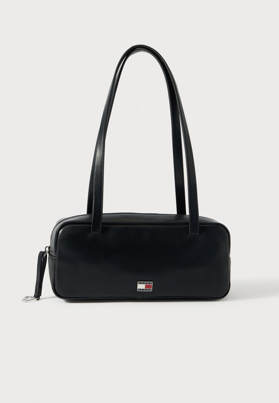 Сумка Tommy Jeans CITY SHOULDER BAG, Black
Сумка Tommy Jeans CITY SHOULDER BAG, Black