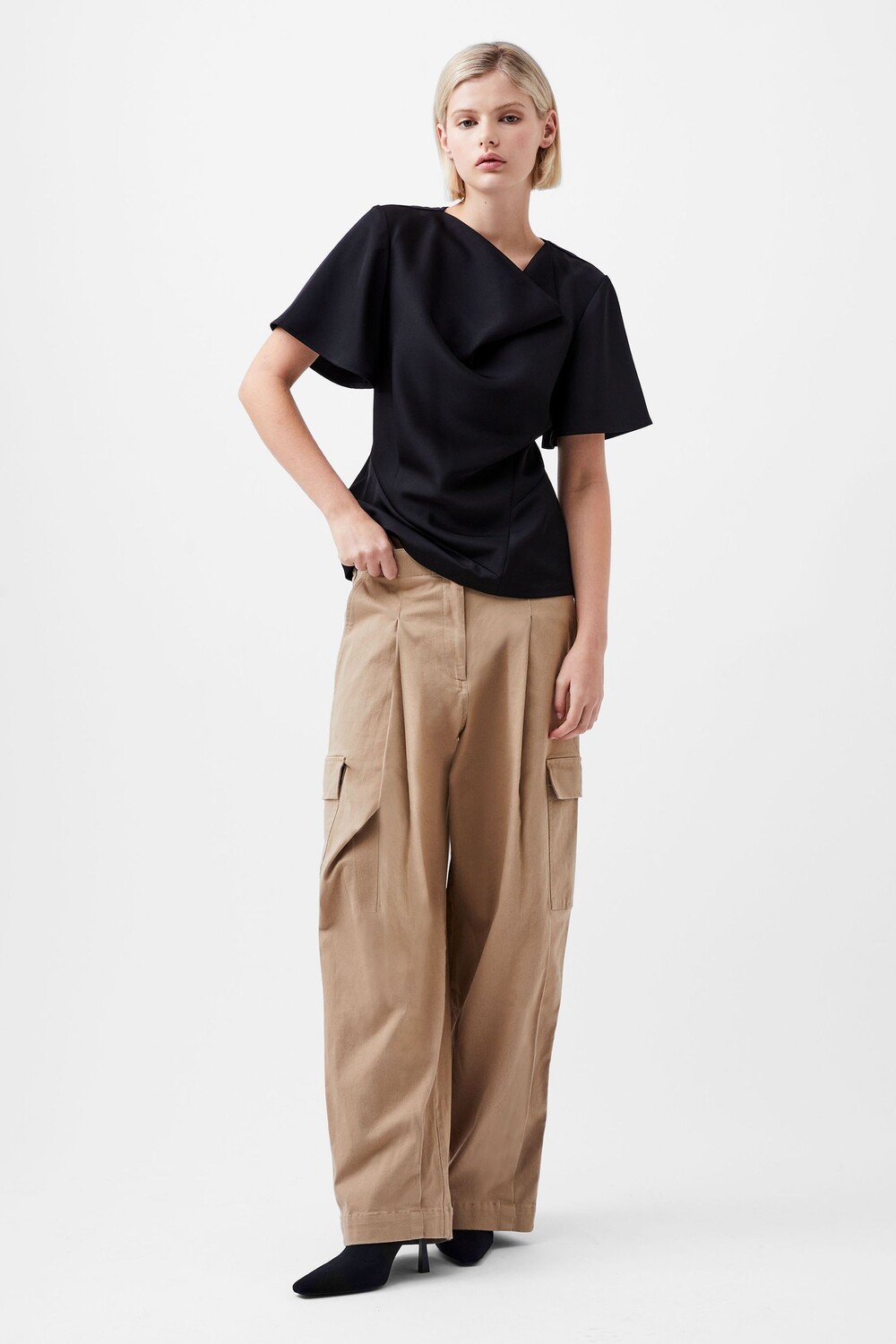 Fenix атлас топ French Connection, черный
Fenix атлас топ French Connection, черный