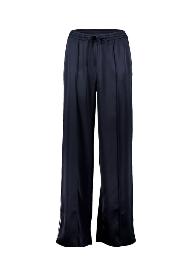 Брюки из ткани с завязками Zero, цвет 8105 hydrangea
Брюки из ткани с завязками Zero, цвет 8105 hydrangea