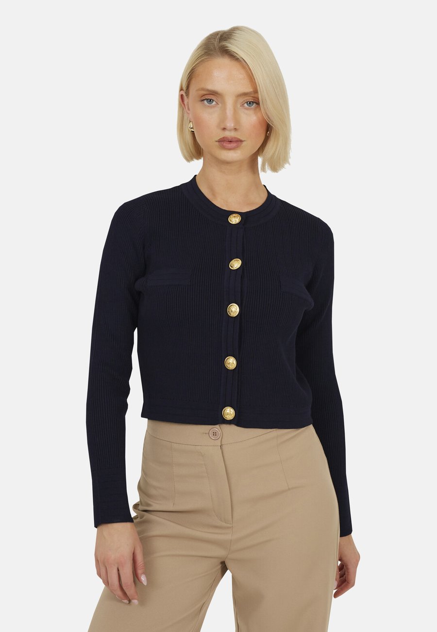 Кардиган Brave Soul BUTTON THROUGH WITH MOCK CHEST POCKETS, Dark Blue
Кардиган Brave Soul BUTTON THROUGH WITH MOCK CHEST POCKETS, Dark Blue