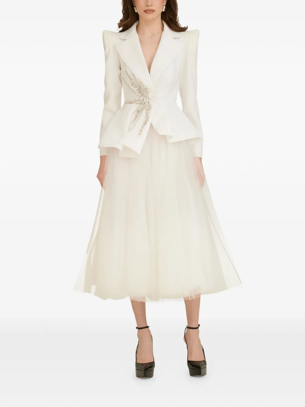 Украшенный костюм с баской Araftu, белый
Украшенный костюм с баской Araftu, белый