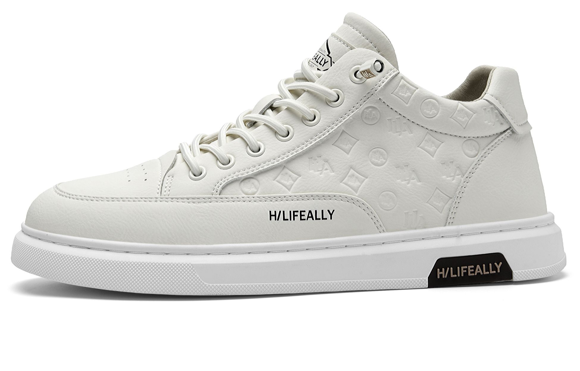 Повседневные кроссовки мужские мид-топ белый/экрю/черный HLA
Повседневные кроссовки мужские мид-топ белый/экрю/черный HLA