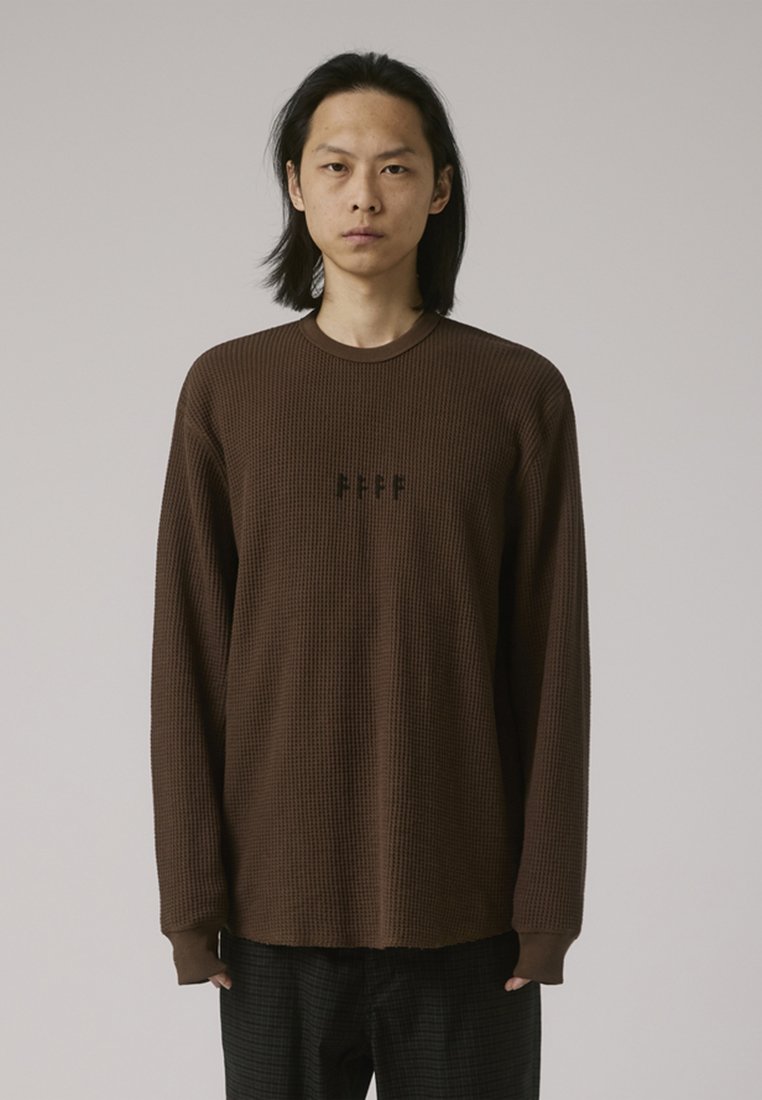 Джемпер WAFFLE Former, серо-коричневый
Джемпер WAFFLE Former, серо-коричневый