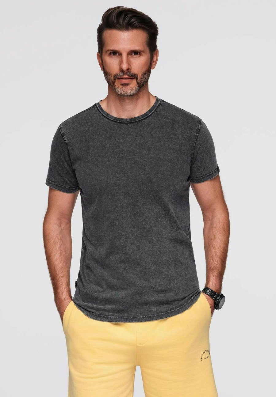 Футболка Ombre WITH A WASHED EFFECT, Black, Черный, Футболка Ombre WITH A WASHED EFFECT, Black
Футболка Ombre WITH A WASHED EFFECT, Black, Черный, Футболка Ombre WITH A WASHED EFFECT, Black
