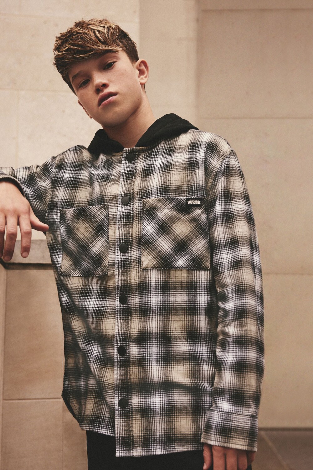 Рубашка в клетку с капюшоном и длинными рукавами (3 16 лет) Next, черный
Рубашка в клетку с капюшоном и длинными рукавами (3 16 лет) Next, черный