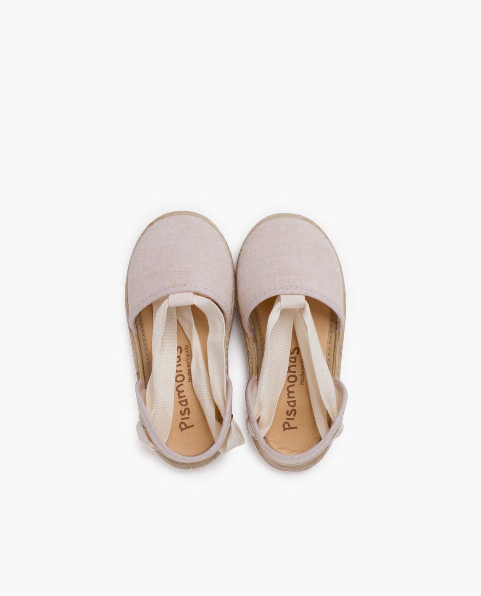 Эспадрильи для девочки с лентами Pisamonas
Эспадрильи для девочки с лентами Pisamonas