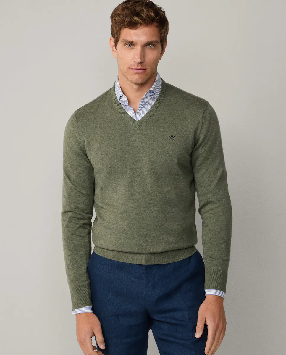 Мужской свитер с V-образным вырезом и вышитым логотипом Hackett, темно-зеленый
Мужской свитер с V-образным вырезом и вышитым логотипом Hackett, темно-зеленый