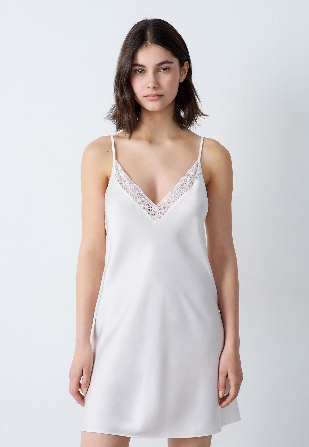 Ночная рубашка FEELING Etam, белый
Ночная рубашка FEELING Etam, белый