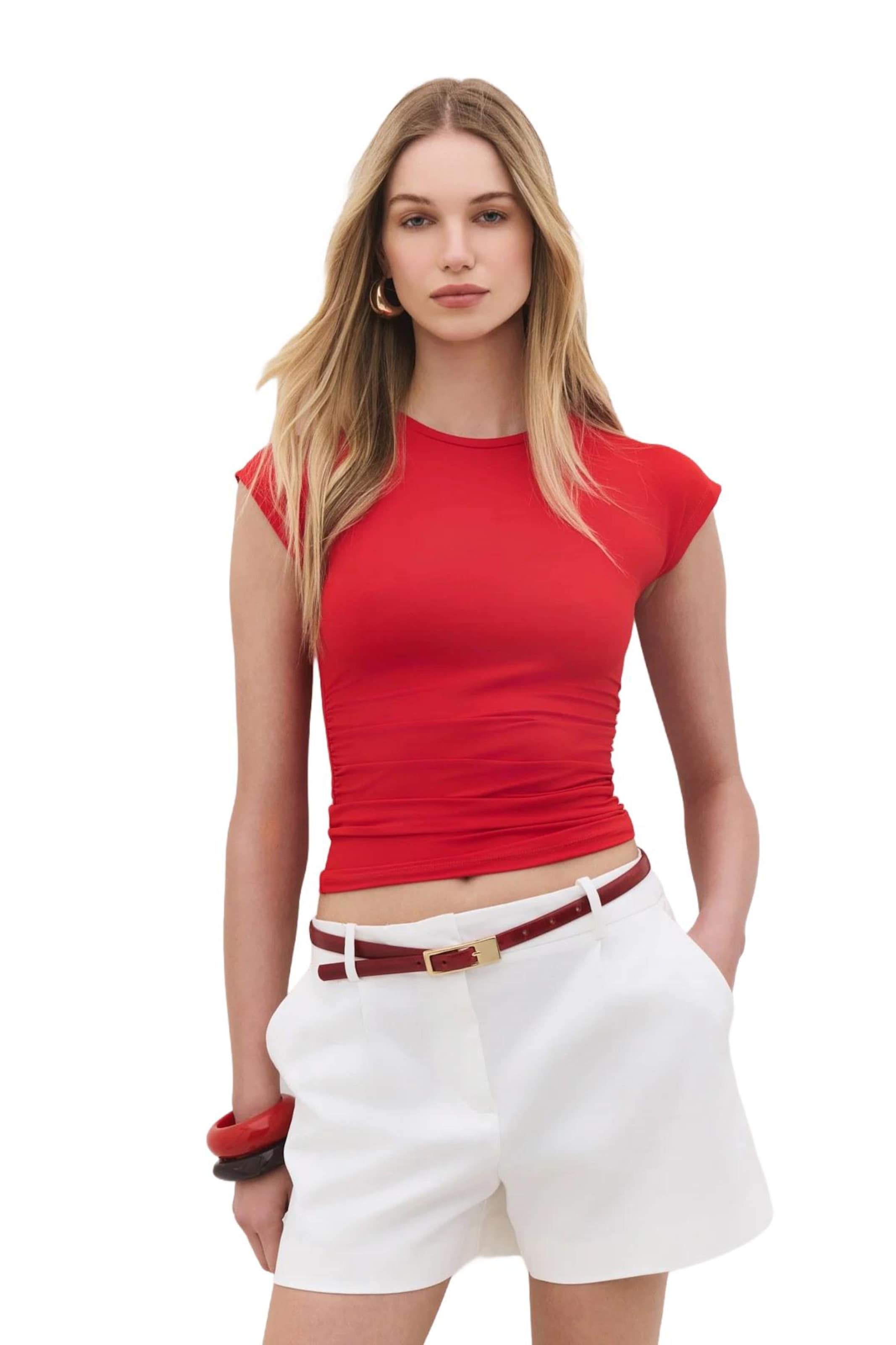 No Matter What Футболка в красном цвете
No Matter What Футболка в красном цвете