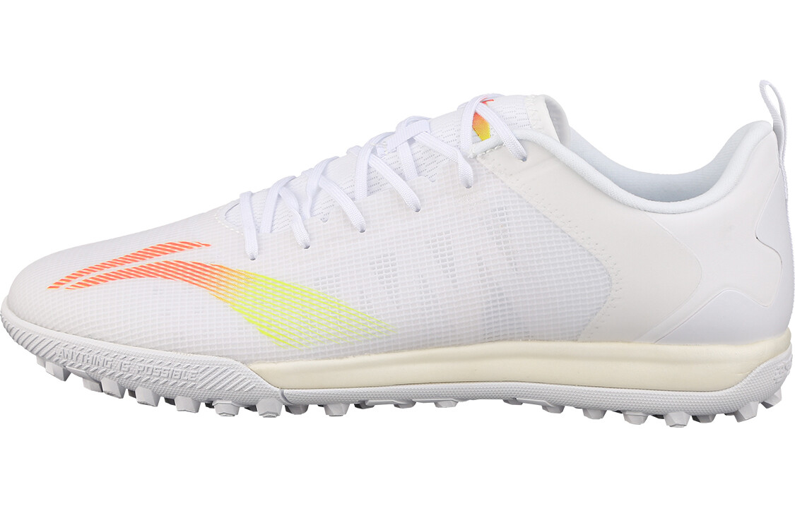 Футбольные бутсы мужские низкие белые Lining
Футбольные бутсы мужские низкие белые Lining