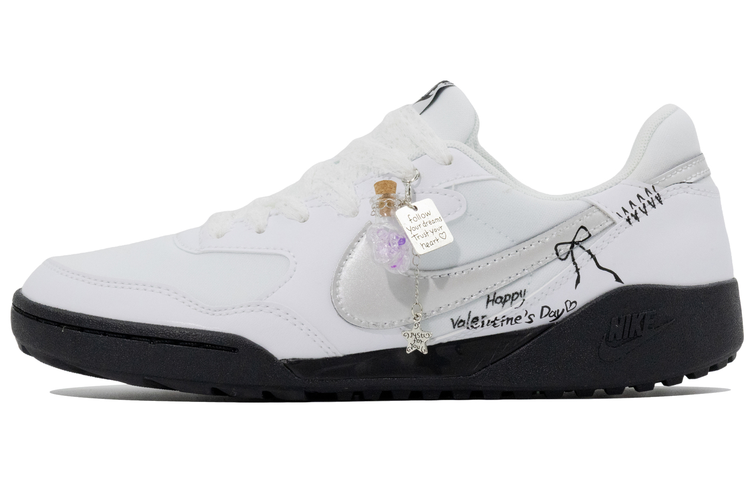 Nike Тренировочные кроссовки Terra Manta Love Confession Moment устойчивые к истиранию низкие унисекс серебристо-белые, цвет Silver White
Nike Тренировочные кроссовки Terra Manta Love Confession Moment устойчивые к истиранию низкие унисекс серебристо-белые, цвет Silver White