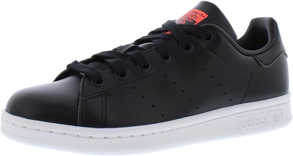 Мужские кроссовки Adidas Stan Smith Lux, белый/черный
Мужские кроссовки Adidas Stan Smith Lux, белый/черный