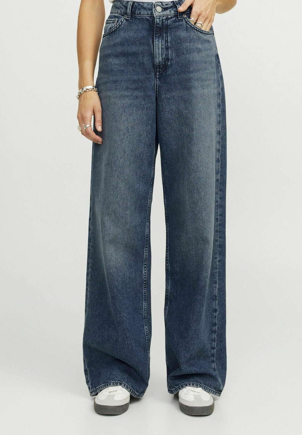 Расклешенные джинсы WIDE FIT JJXX, темно-синий деним
Расклешенные джинсы WIDE FIT JJXX, темно-синий деним