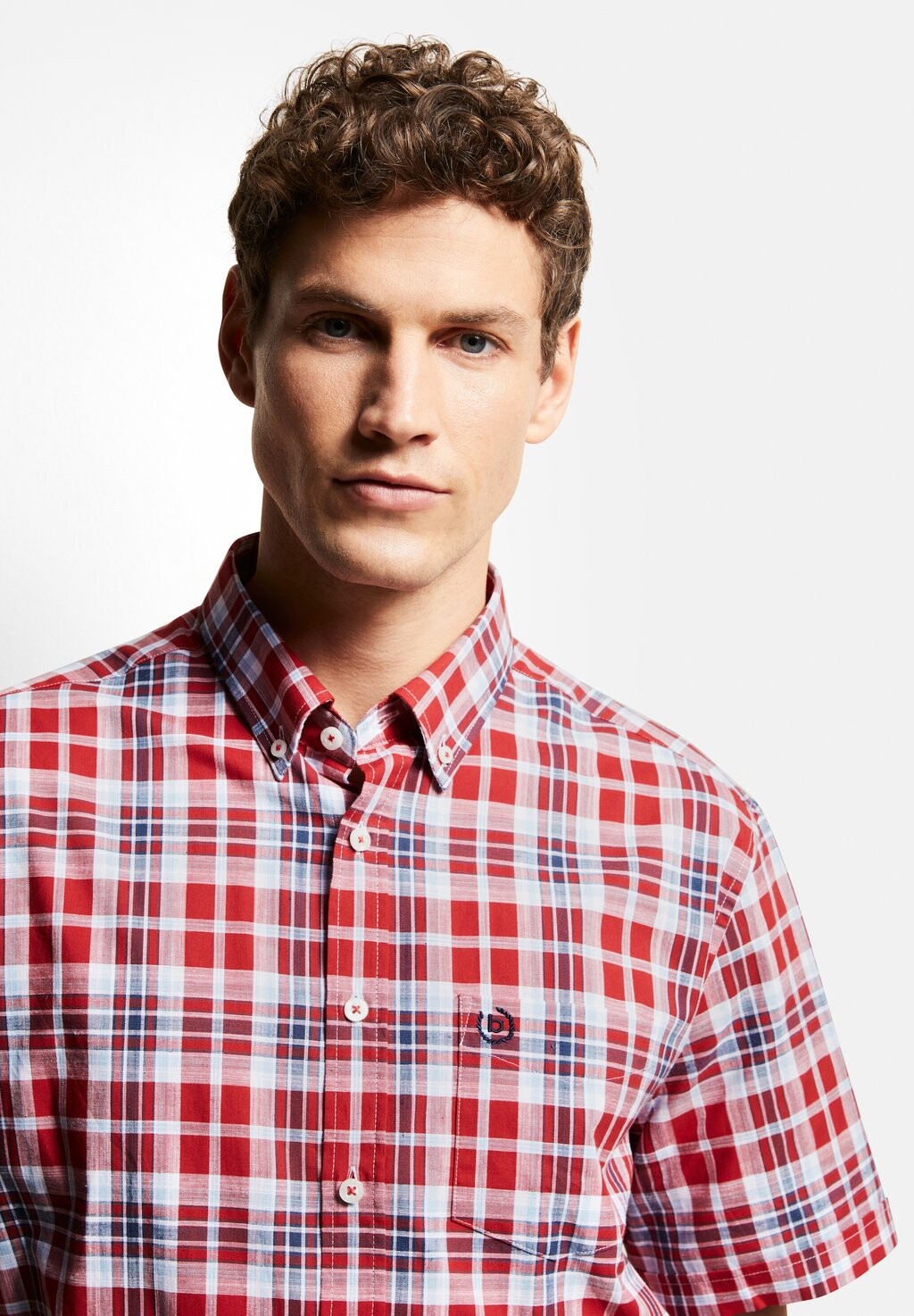 Рубашка MIT BUTTON-DOWN-KRAGEN bugatti, красный
Рубашка MIT BUTTON-DOWN-KRAGEN bugatti, красный