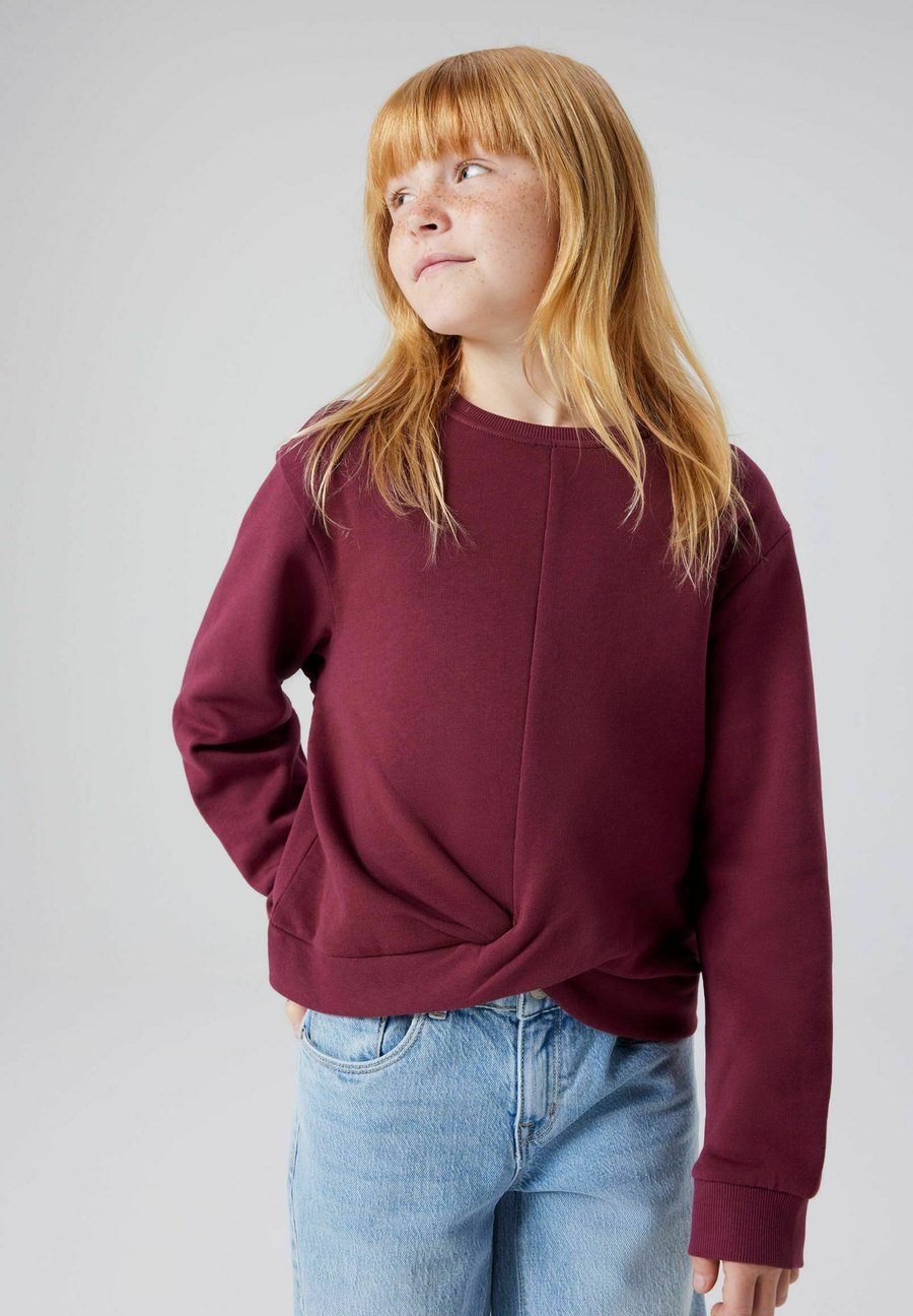 Толстовка Name it REGULAR FIT, Burgundy/Bordeaux
Толстовка Name it REGULAR FIT, Burgundy/Bordeaux
