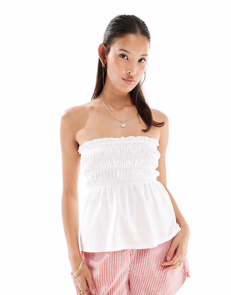 Топ Miss Selfridge с присборенной баской белого цвета 
Топ Miss Selfridge с присборенной баской белого цвета