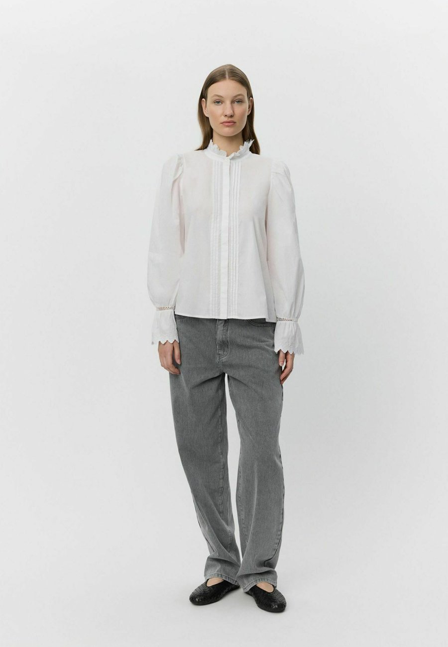 Блуза Sofie Schnoor Button-down blouse, Snow White/White
Блуза Sofie Schnoor Button-down blouse, Snow White/White