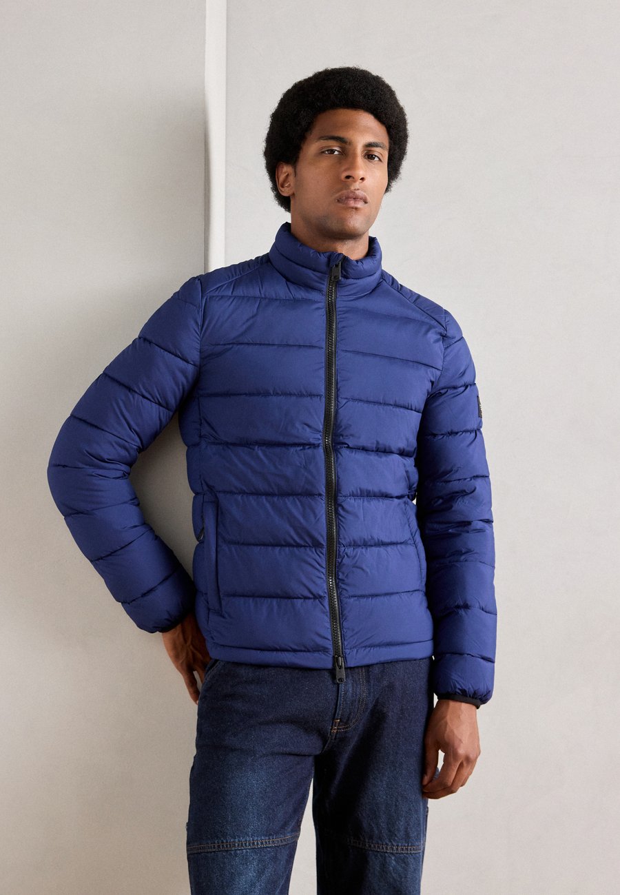 Куртка Ecoalf BERET JACKET MAN, Ink Blue/Blue
Куртка Ecoalf BERET JACKET MAN, Ink Blue/Blue