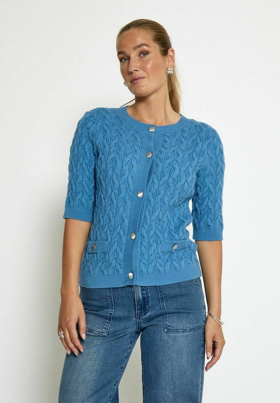 Кардиган Minus Cardigan, Parisian Blue/Blue
Кардиган Minus Cardigan, Parisian Blue/Blue