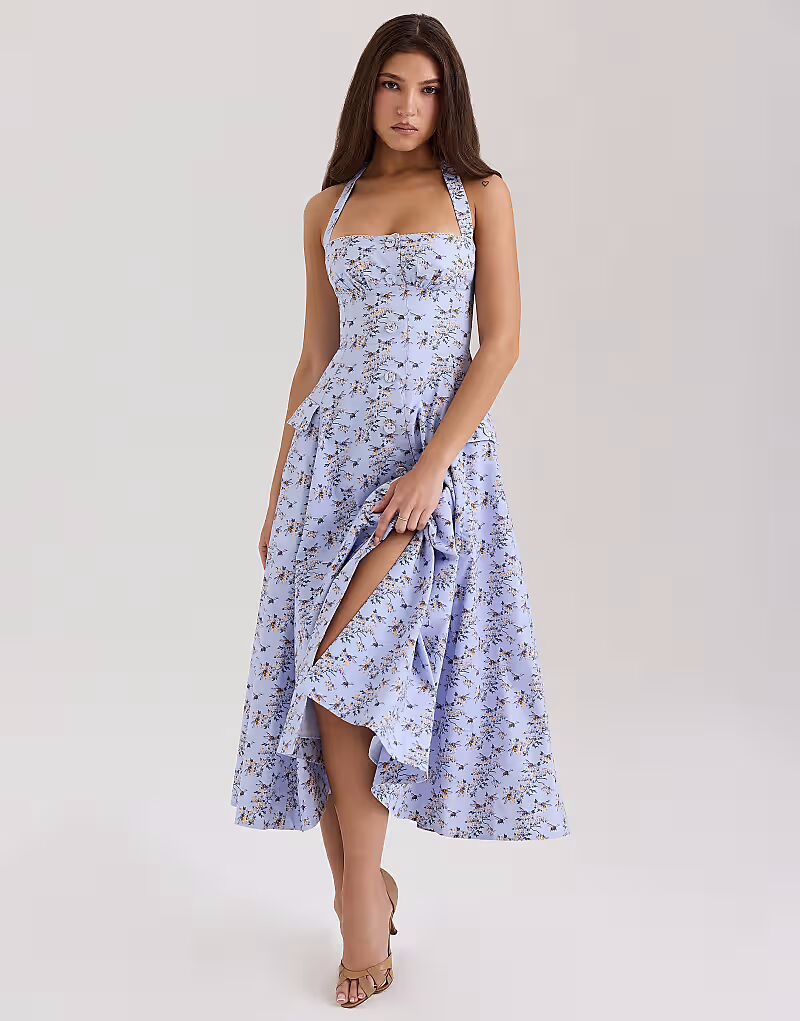 Платье-миди House of CB Claudia из эластичного хлопка с лямкой через шею и синим цветочным принтом
Платье-миди House of CB Claudia из эластичного хлопка с лямкой через шею и синим цветочным принтом