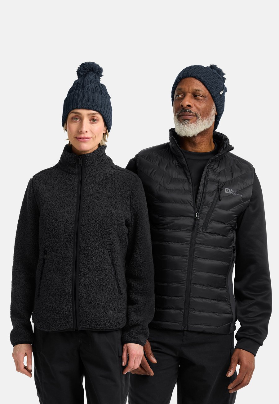 Шапка Jack Wolfskin POM, Midnight Sky/Dark Blue
Шапка Jack Wolfskin POM, Midnight Sky/Dark Blue