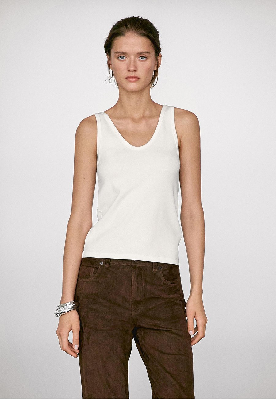 Топ Massimo Dutti RIBBED STRAPPY SLEEVELESS, Beige/Off-White
Топ Massimo Dutti RIBBED STRAPPY SLEEVELESS, Beige/Off-White