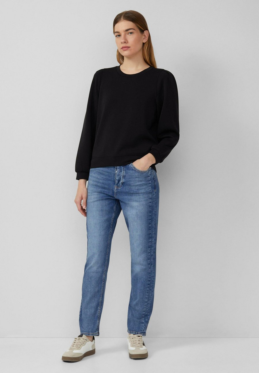 Толстовка s.Oliver MIT PUFFÄRMELN, Schwarz/Black
Толстовка s.Oliver MIT PUFFÄRMELN, Schwarz/Black