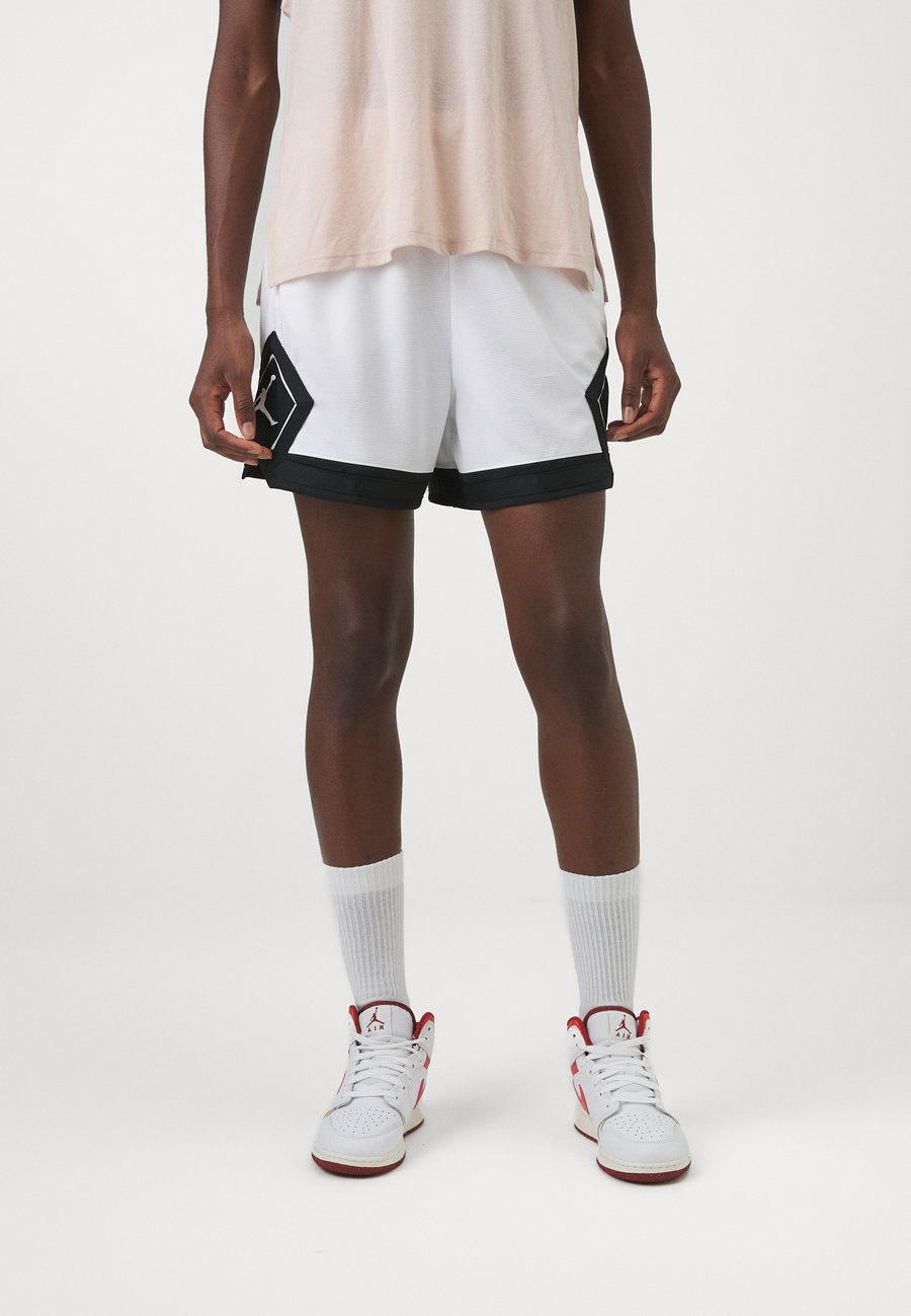 Спортивные шорты Jordan SHORT, White/Black/White
Спортивные шорты Jordan SHORT, White/Black/White