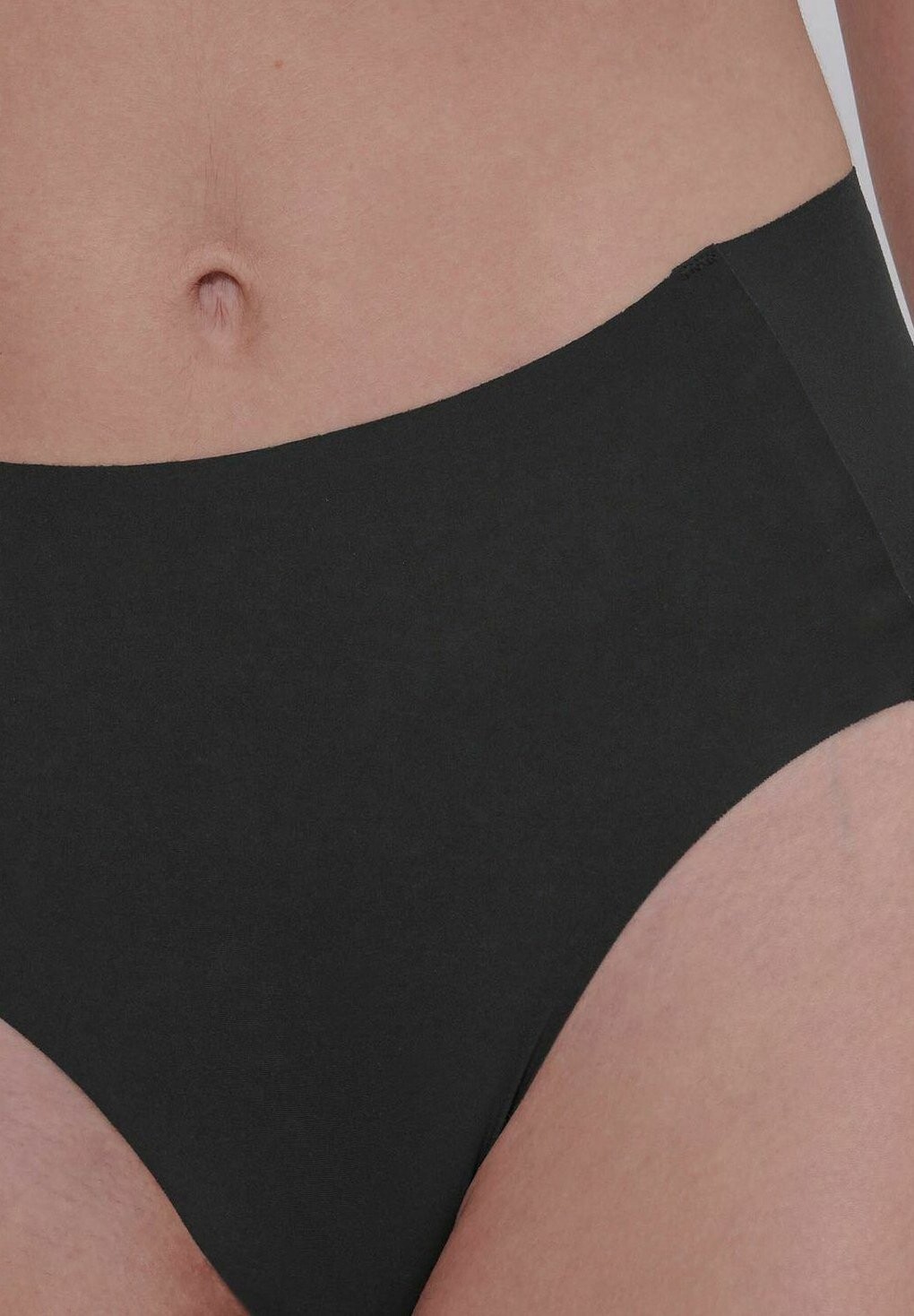 Трусы HIGH WAIST FEEL 2.0 SOFT LEICHT UNSICHTBAR NAHTLOS | 2ER PACK Sloggi, черный
Трусы HIGH WAIST FEEL 2.0 SOFT LEICHT UNSICHTBAR NAHTLOS | 2ER PACK Sloggi, черный