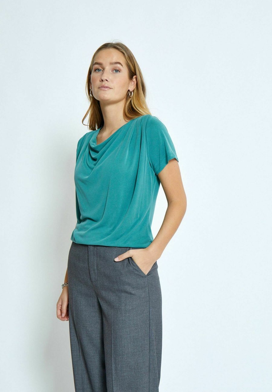 Футболка Minus SOLEIMA, Frosty Spruce/Green, Зеленый, Футболка Minus SOLEIMA, Frosty Spruce/Green
Футболка Minus SOLEIMA, Frosty Spruce/Green, Зеленый, Футболка Minus SOLEIMA, Frosty Spruce/Green