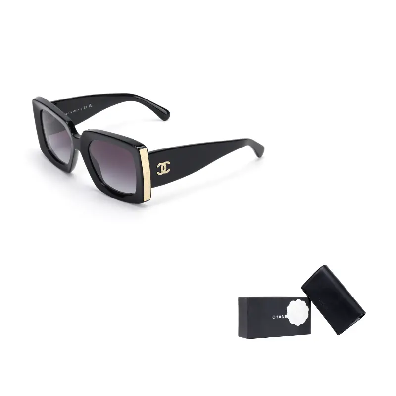 CHANEL Прямоугольные солнцезащитные очки, Black Gold
CHANEL Прямоугольные солнцезащитные очки, Black Gold
