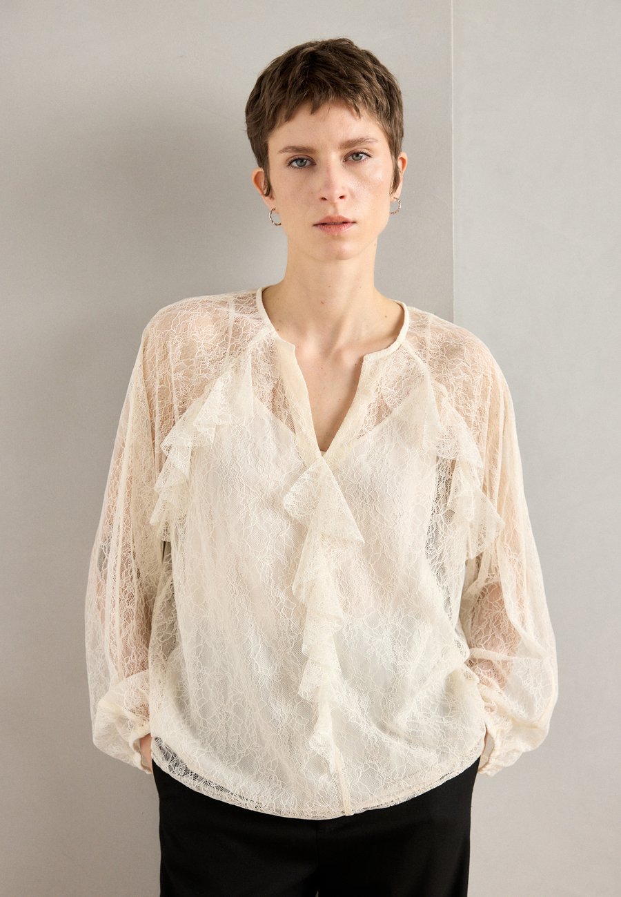 Блуза Mos Mosh BLOUSE, Ecru/Off-White
Блуза Mos Mosh BLOUSE, Ecru/Off-White