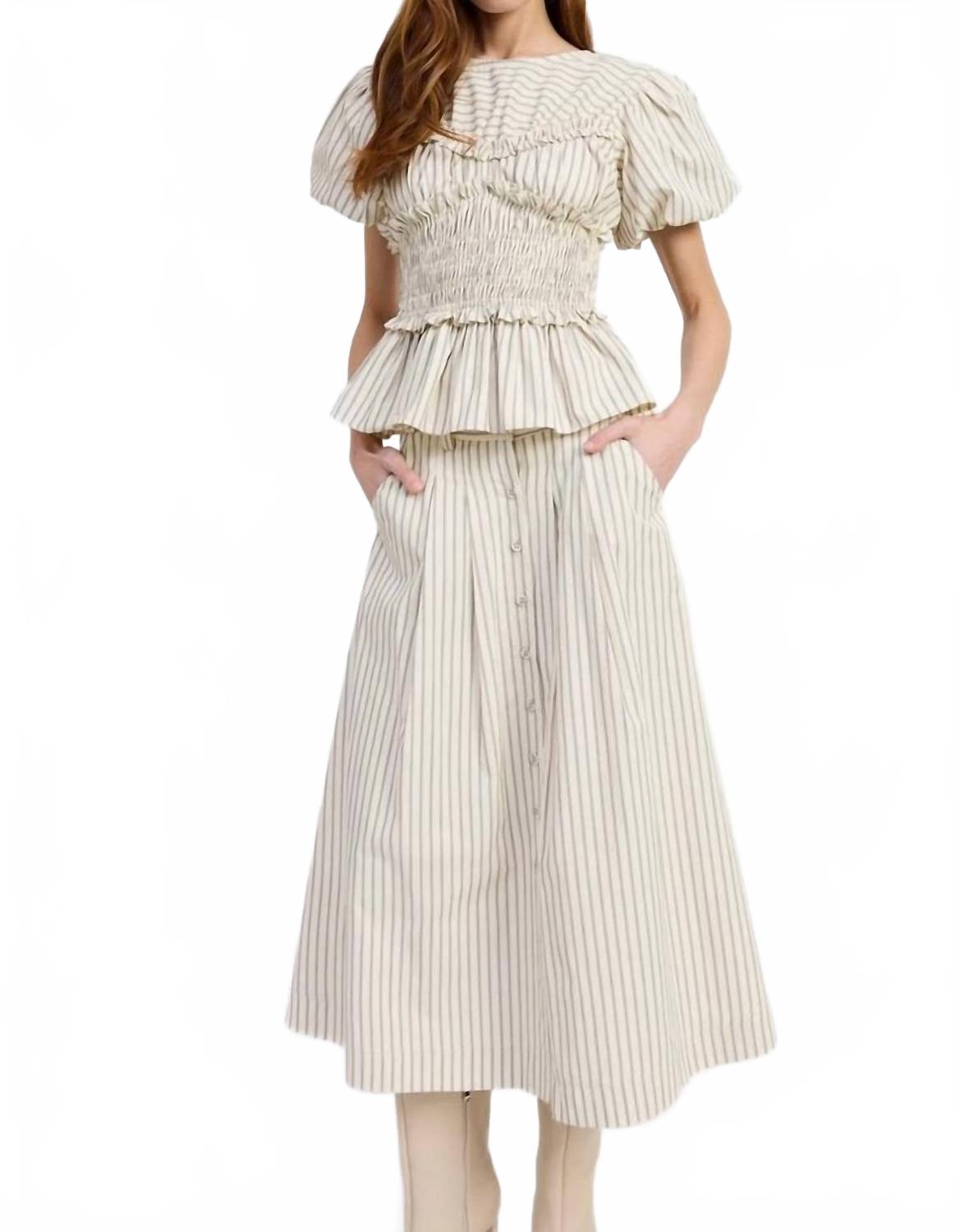 Юбка миди Azra в черном мультиколоре En Saison
Юбка миди Azra в черном мультиколоре En Saison