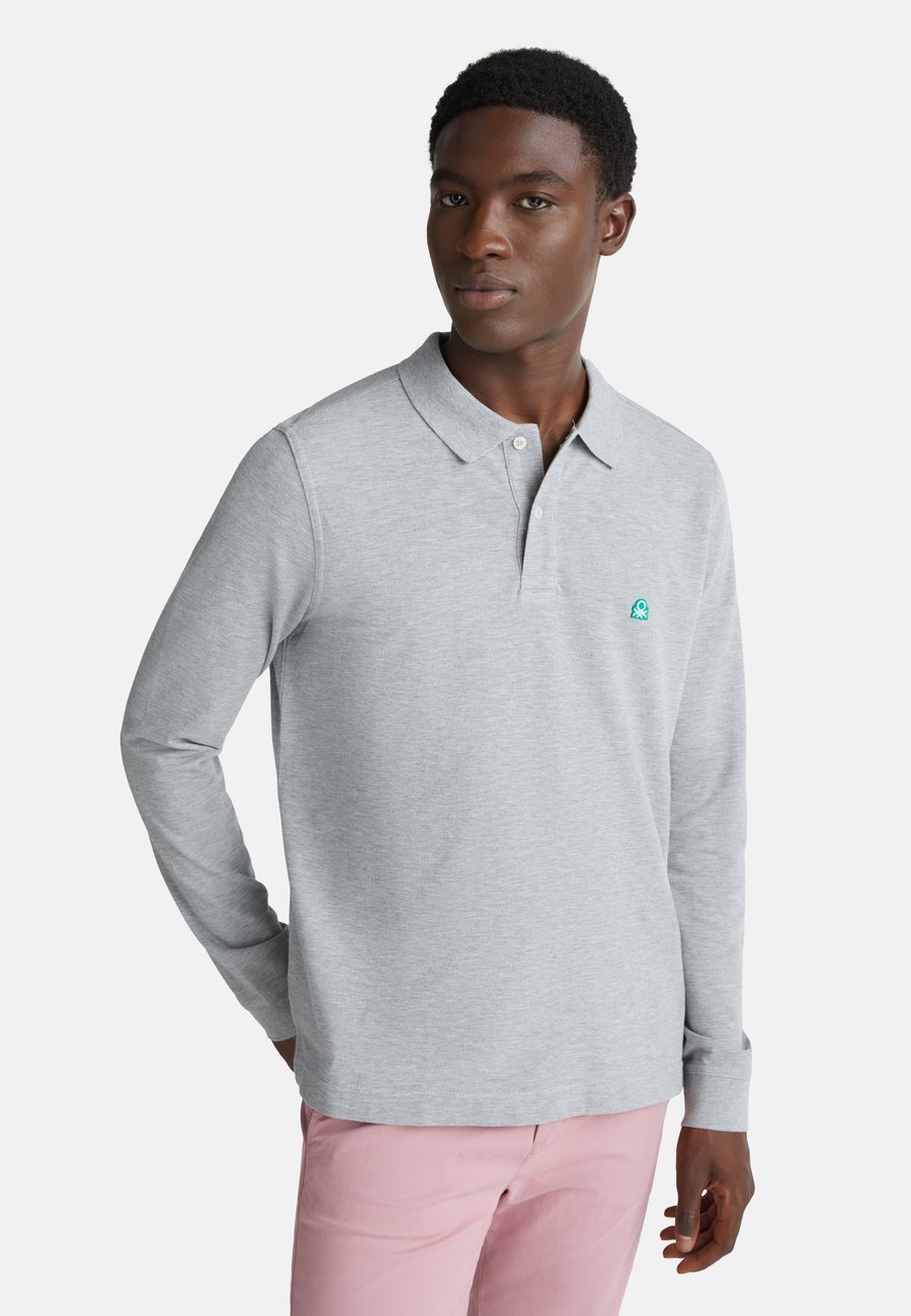 Поло United Colors of Benetton Polo shirt, Grey
Поло United Colors of Benetton Polo shirt, Grey