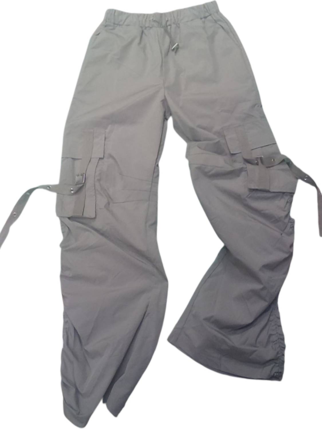 Женские парашютные штаны в оливковом цвете Emory Park
Женские парашютные штаны в оливковом цвете Emory Park