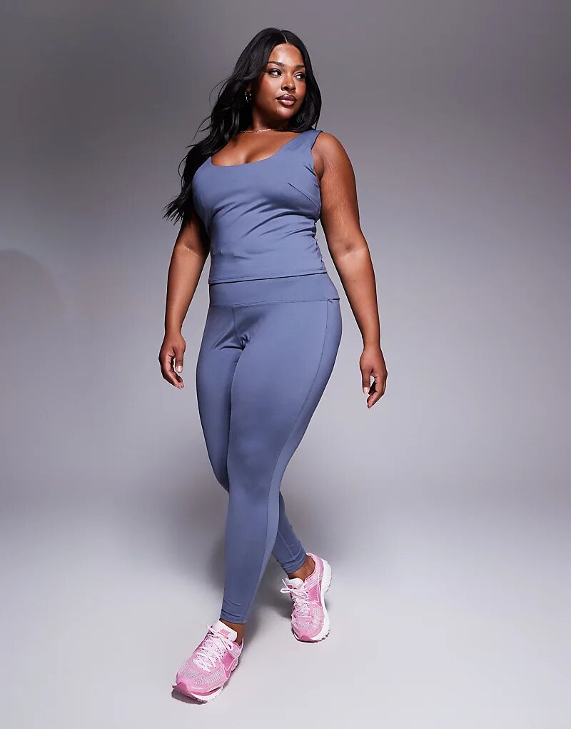 4505 Леггинсы Curve Running с высокой талией и карманом для телефона на молнии в васильковом цвете
4505 Леггинсы Curve Running с высокой талией и карманом для телефона на молнии в васильковом цвете