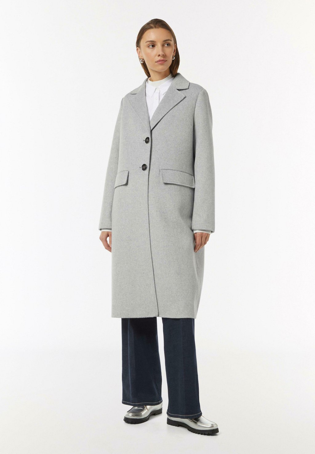 Классическое пальто HOCHWERTIGER IM H-SHAPE MIT RÜCKENSCHLITZ comma casual identity, светло-серый
Классическое пальто HOCHWERTIGER IM H-SHAPE MIT RÜCKENSCHLITZ comma casual identity, светло-серый