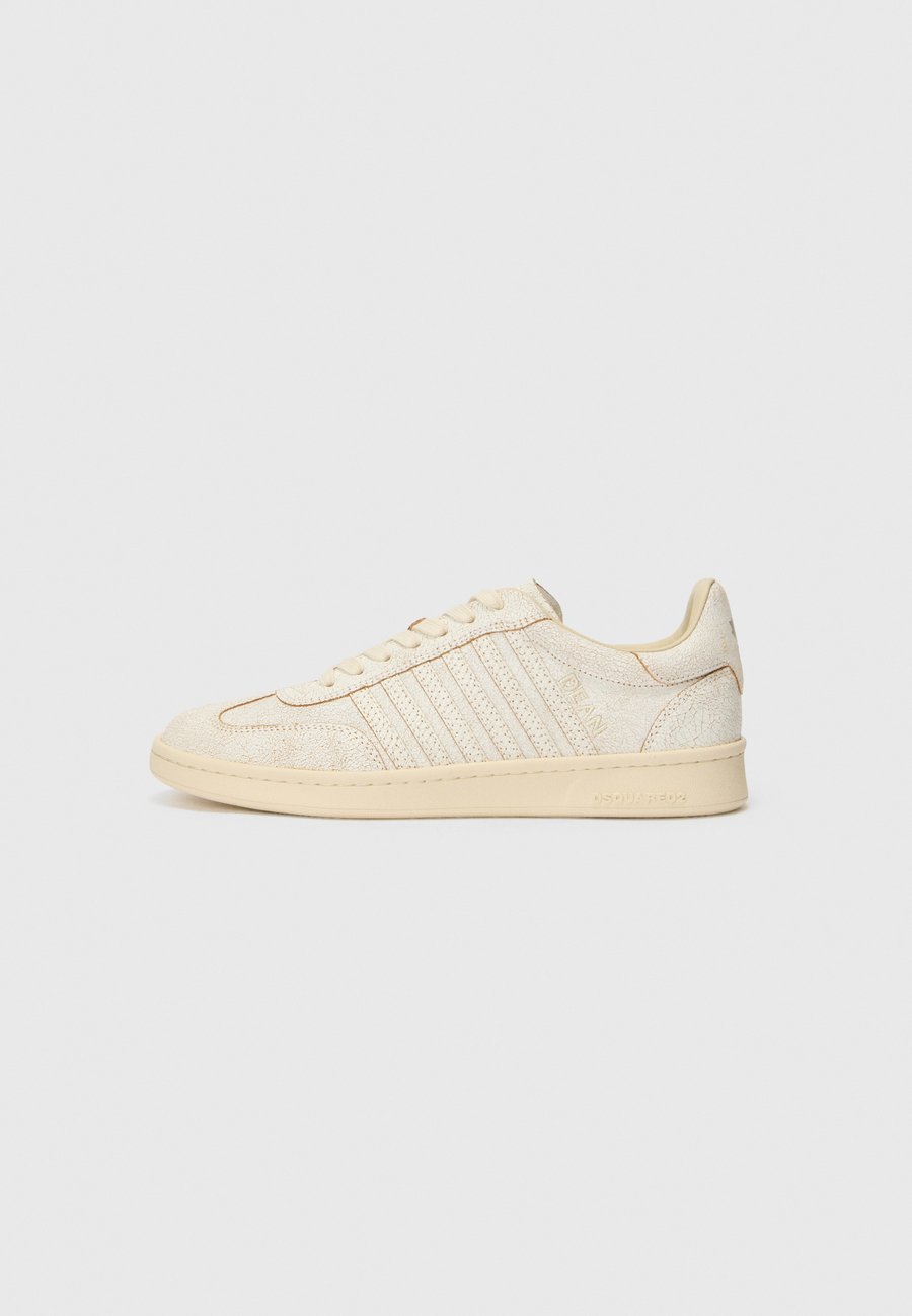 Кроссовки Dsquared2 Trainers, Off White/Off-White
Кроссовки Dsquared2 Trainers, Off White/Off-White